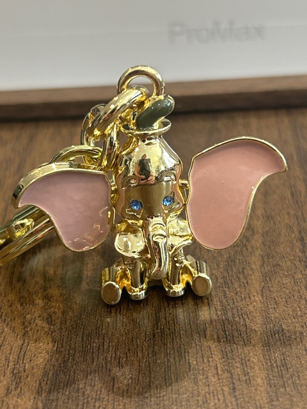 DUMBO KEY HOLDER - Picture 4 of 4